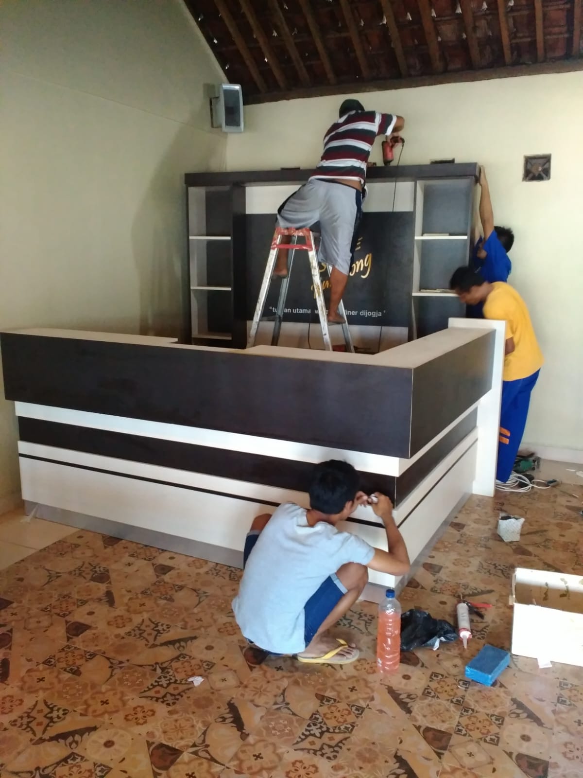 Proyek 2